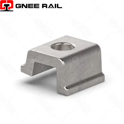 Rööbastee kinnitusseadme rööpaklamber